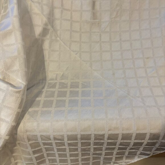 Lenox American By Design Tablecloth Ivory W/Textured Leaf Pattern - Picture 1 of 5